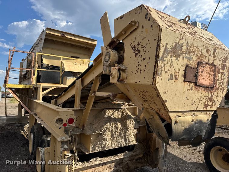 image for item EM8300 Crushing plant