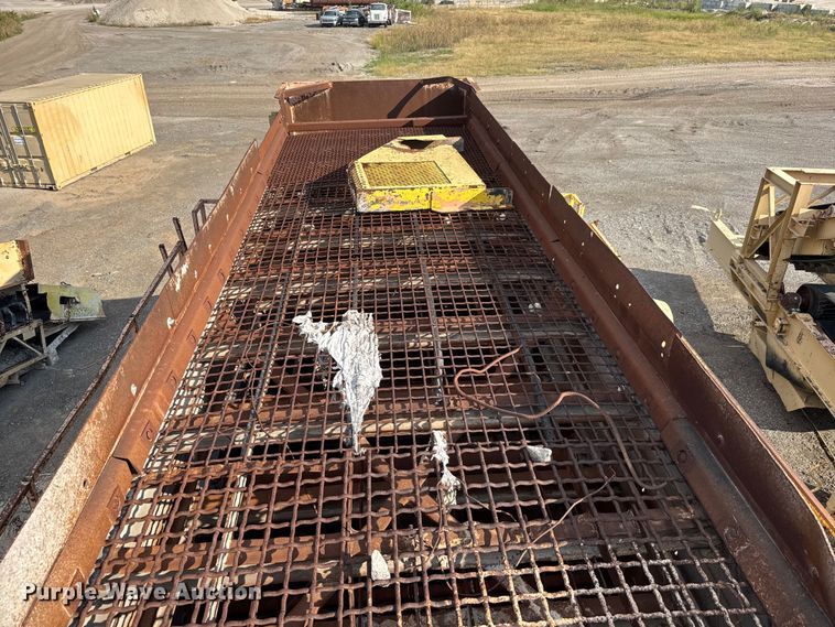 image for item EM8300 Crushing plant