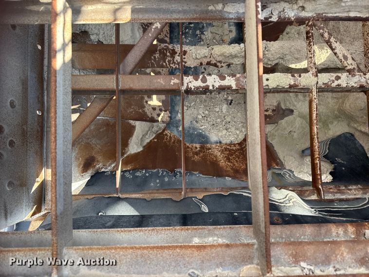 image for item EM8300 Crushing plant