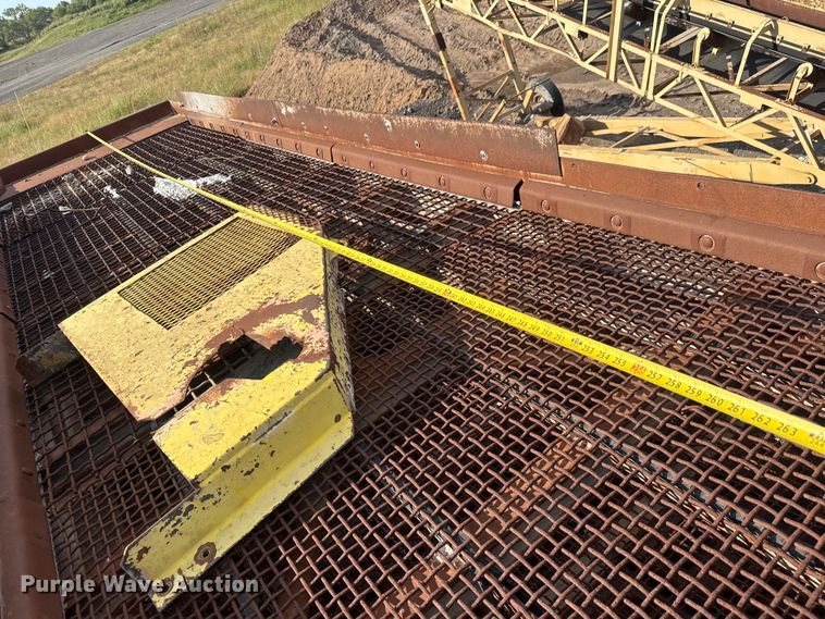 image for item EM8300 Crushing plant