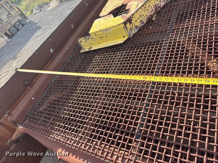 image for item EM8300 Crushing plant