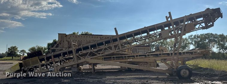 image for item EM8300 Crushing plant