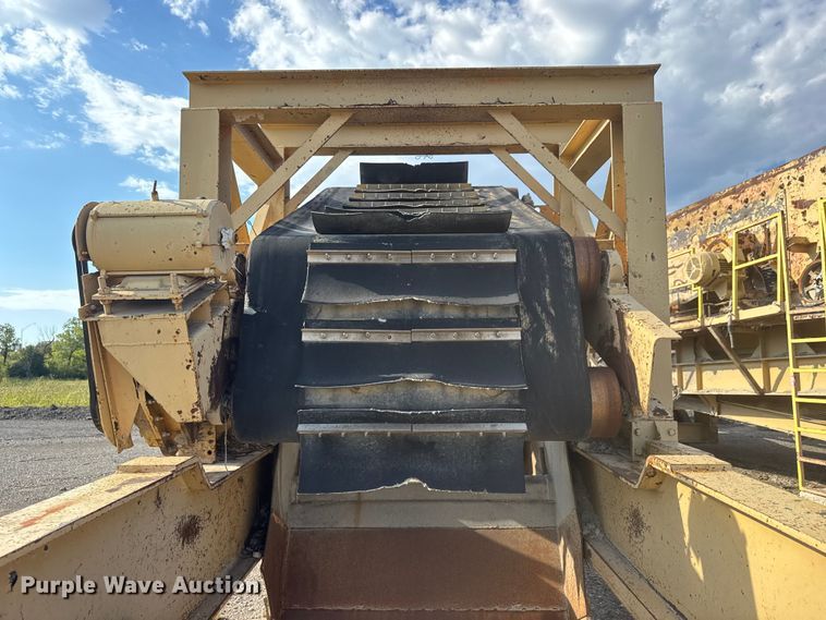 image for item EM8300 Crushing plant