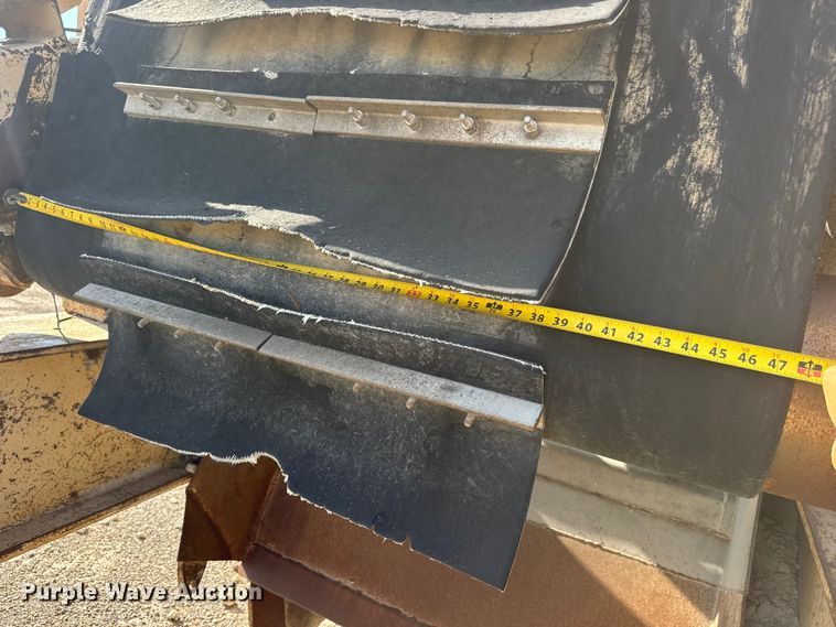 image for item EM8300 Crushing plant