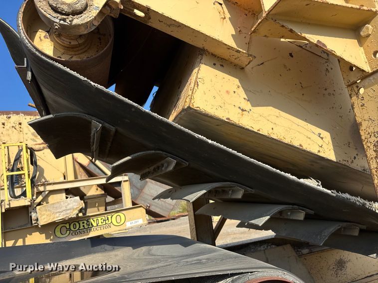 image for item EM8300 Crushing plant