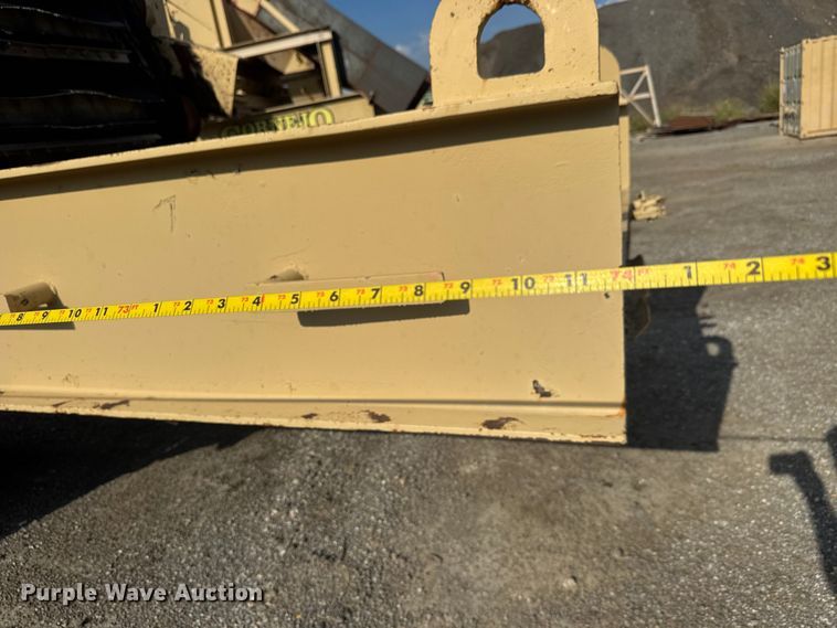 image for item EM8300 Crushing plant