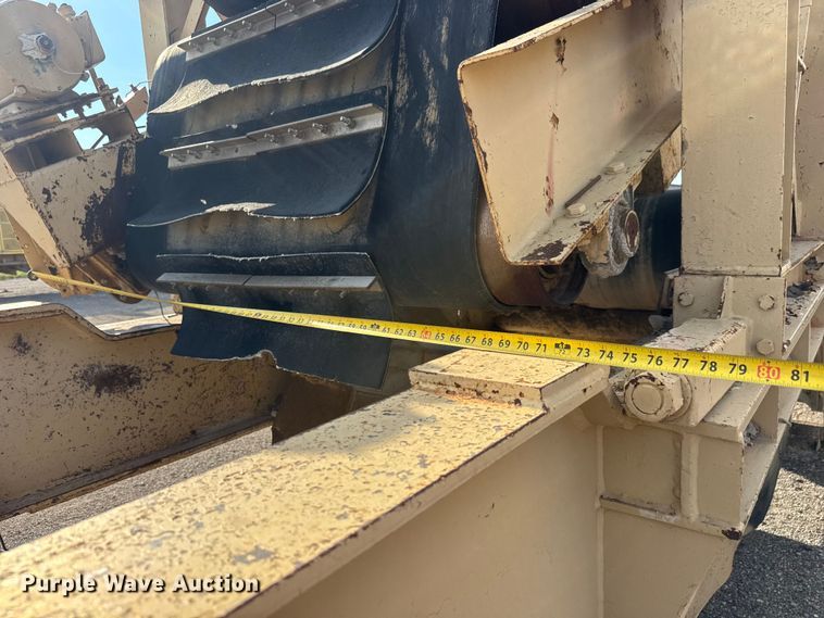 image for item EM8300 Crushing plant