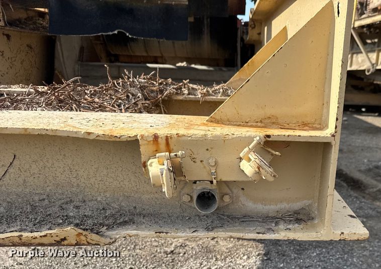 image for item EM8300 Crushing plant