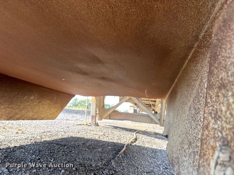 image for item EM8300 Crushing plant