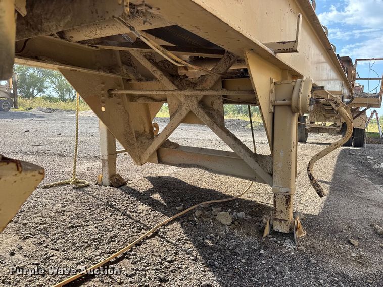 image for item EM8300 Crushing plant