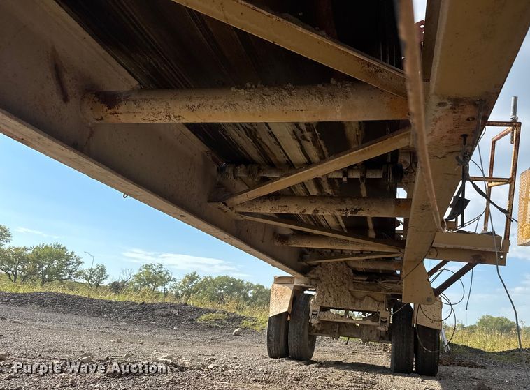 image for item EM8300 Crushing plant