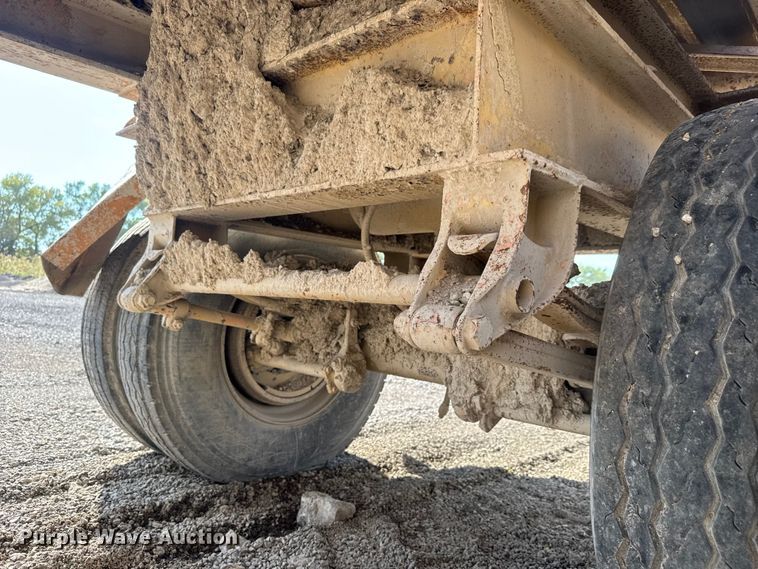 image for item EM8300 Crushing plant