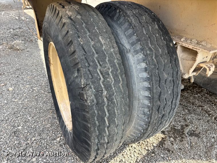 image for item EM8300 Crushing plant