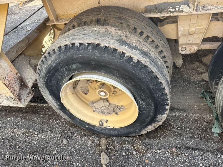 image for item EM8300 Crushing plant