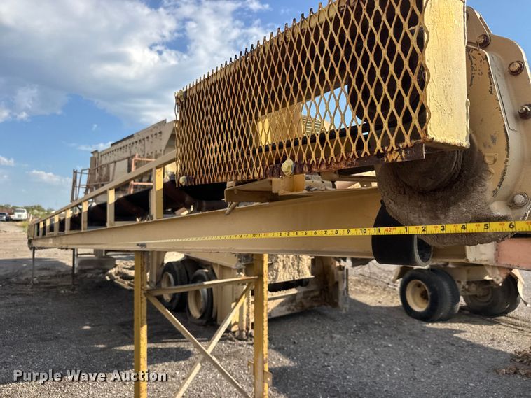 image for item EM8300 Crushing plant