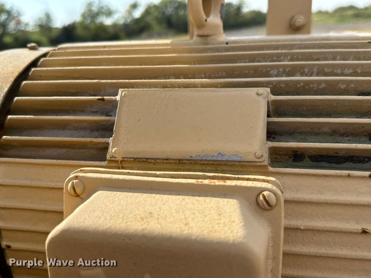 image for item EM8300 Crushing plant