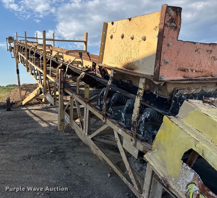 image for item EM8300 Crushing plant