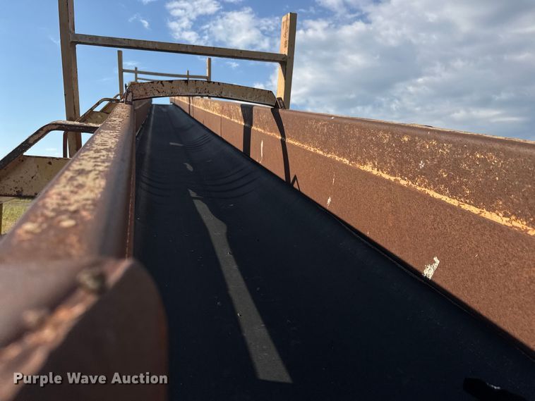 image for item EM8300 Crushing plant