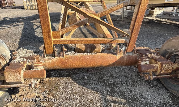 image for item EM8300 Crushing plant