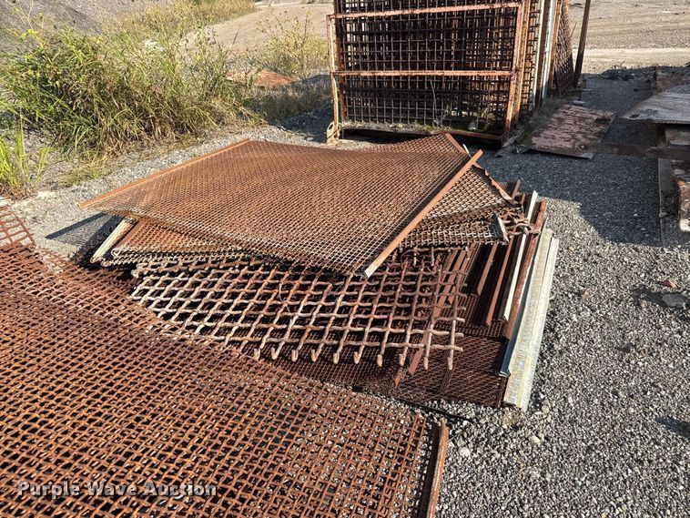 image for item EM8300 Crushing plant