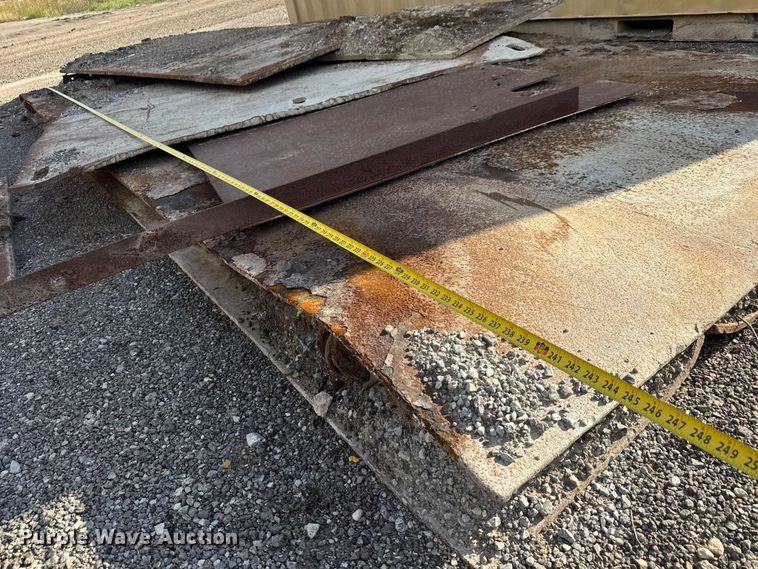 image for item EM8300 Crushing plant