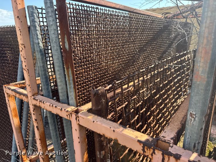 image for item EM8300 Crushing plant