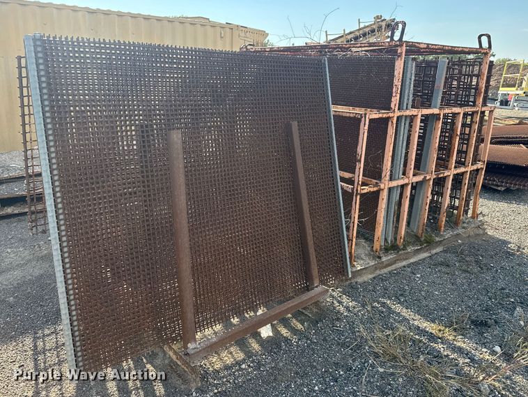 image for item EM8300 Crushing plant