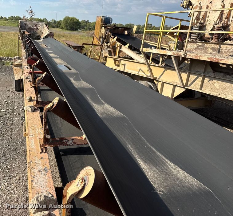 image for item EM8300 Crushing plant