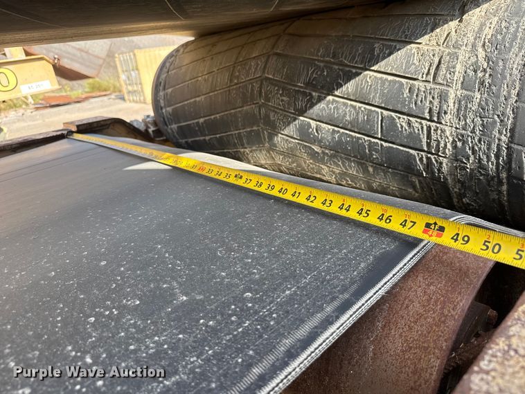 image for item EM8300 Crushing plant