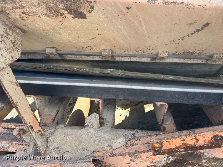 image for item EM8300 Crushing plant