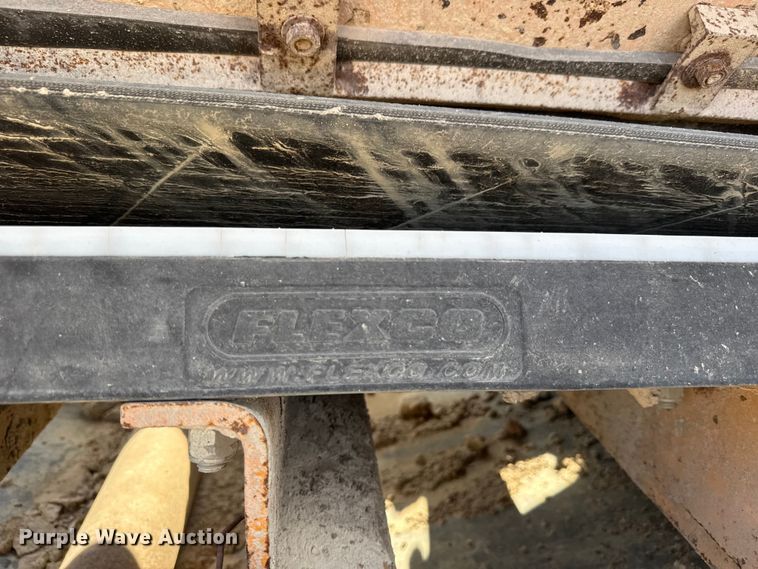 image for item EM8300 Crushing plant