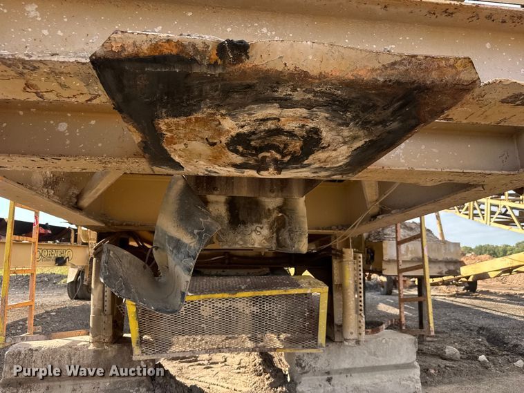 image for item EM8300 Crushing plant