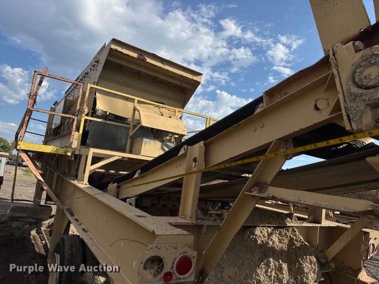 image for item EM8300 Crushing plant