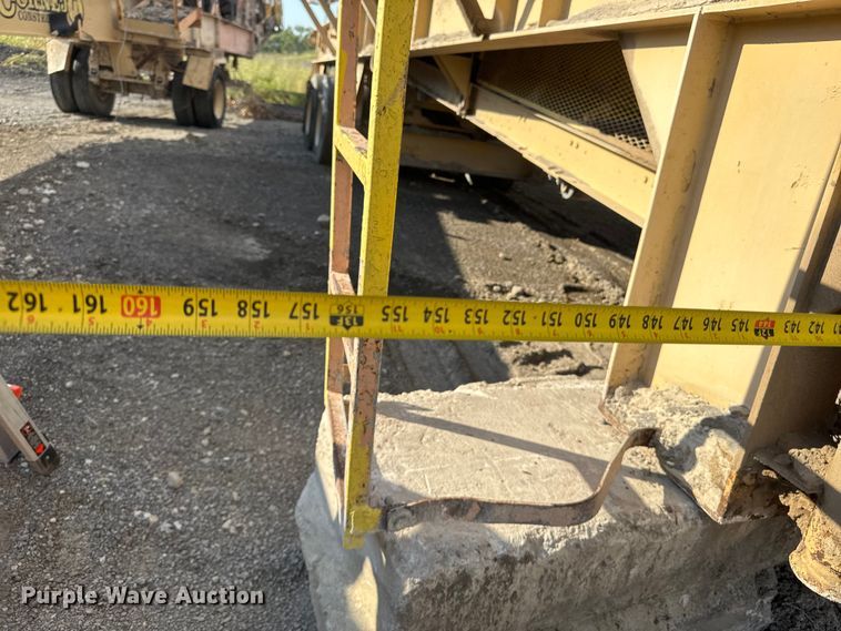 image for item EM8300 Crushing plant