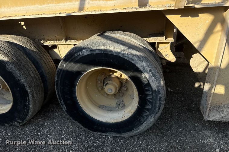 image for item EM8300 Crushing plant