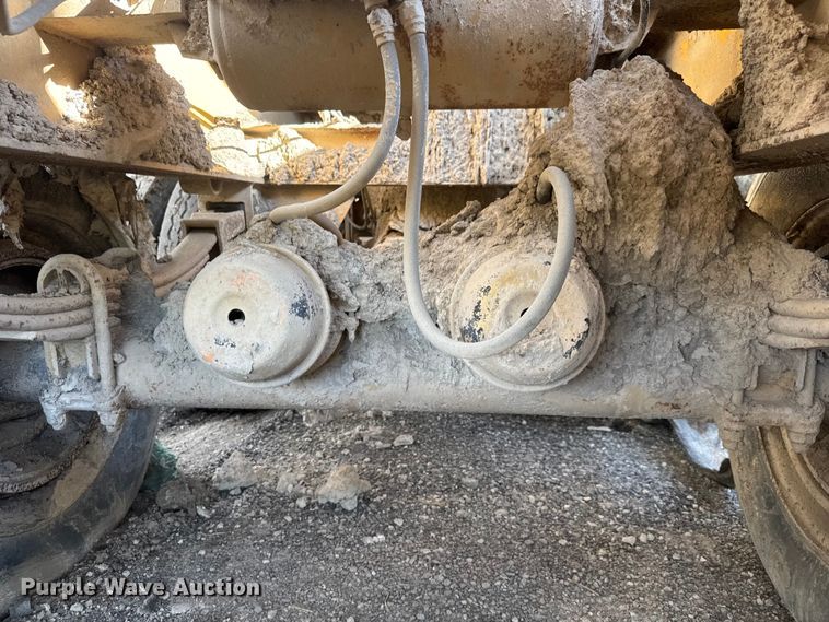 image for item EM8300 Crushing plant