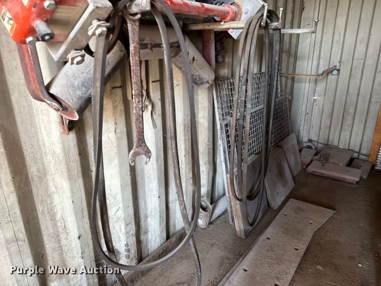 image for item EM8300 Crushing plant