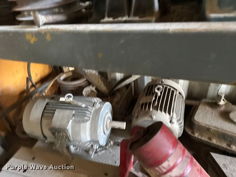 image for item EM8300 Crushing plant