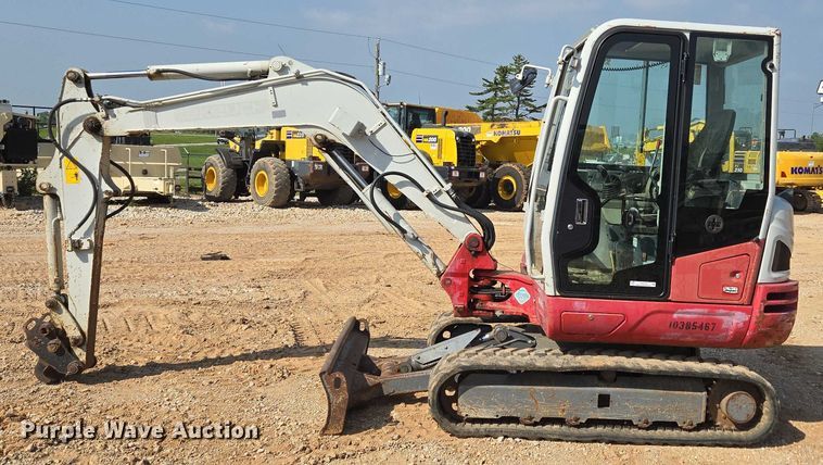 image for item EN3753 2015 Takeuchi TB240 mini excavator