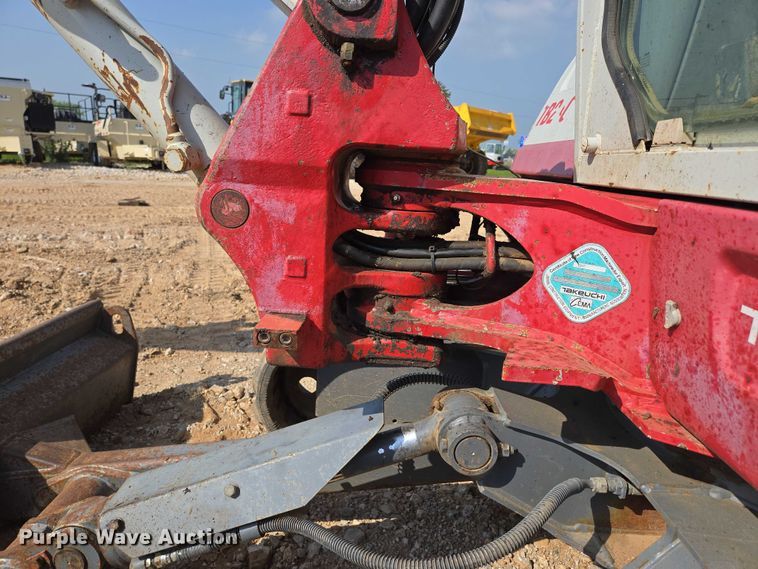 image for item EN3753 2015 Takeuchi TB240 mini excavator