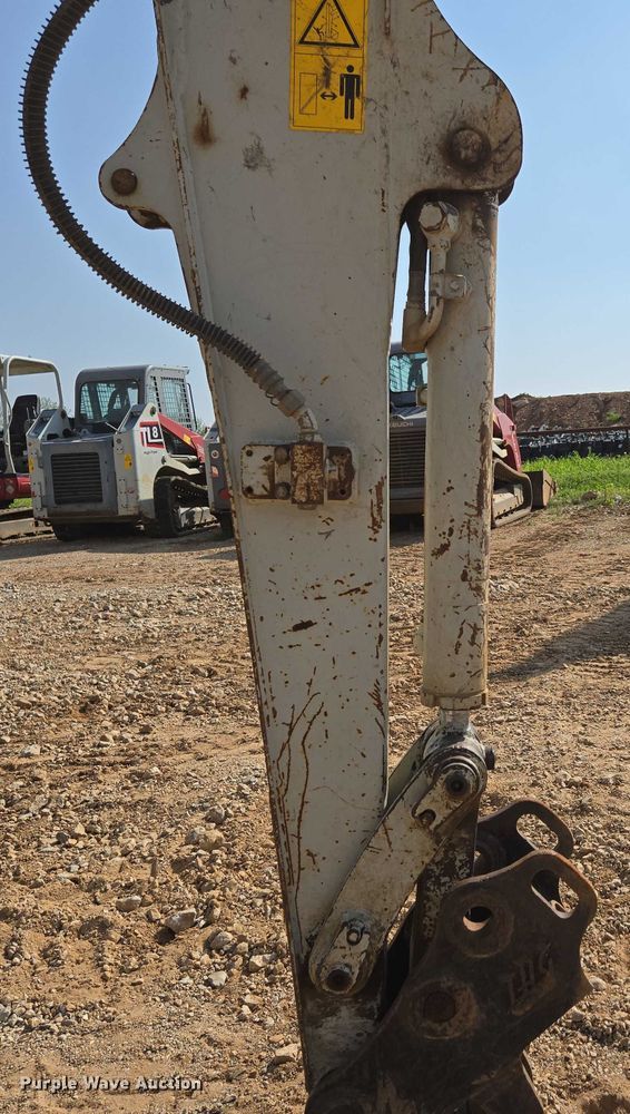 image for item EN3753 2015 Takeuchi TB240 mini excavator