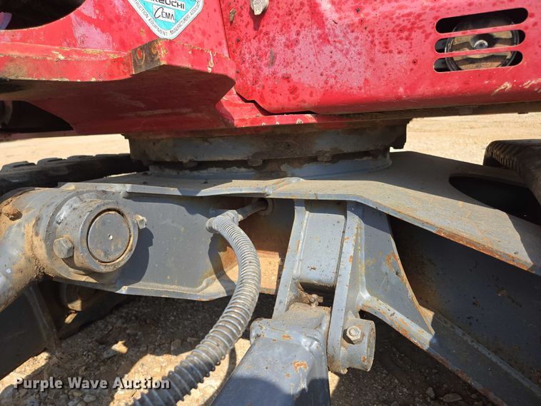 image for item EN3753 2015 Takeuchi TB240 mini excavator