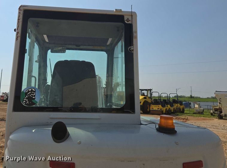 image for item EN3753 2015 Takeuchi TB240 mini excavator