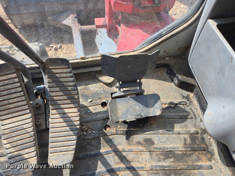 image for item EN3753 2015 Takeuchi TB240 mini excavator