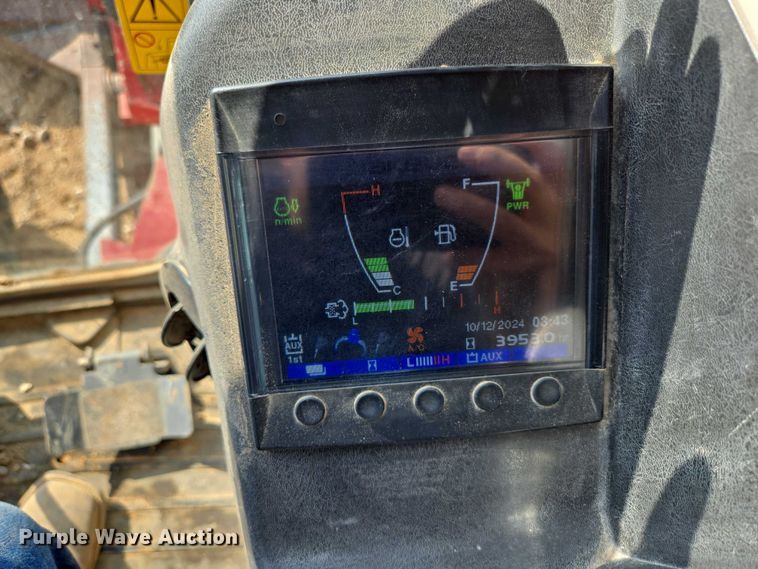 image for item EN3753 2015 Takeuchi TB240 mini excavator