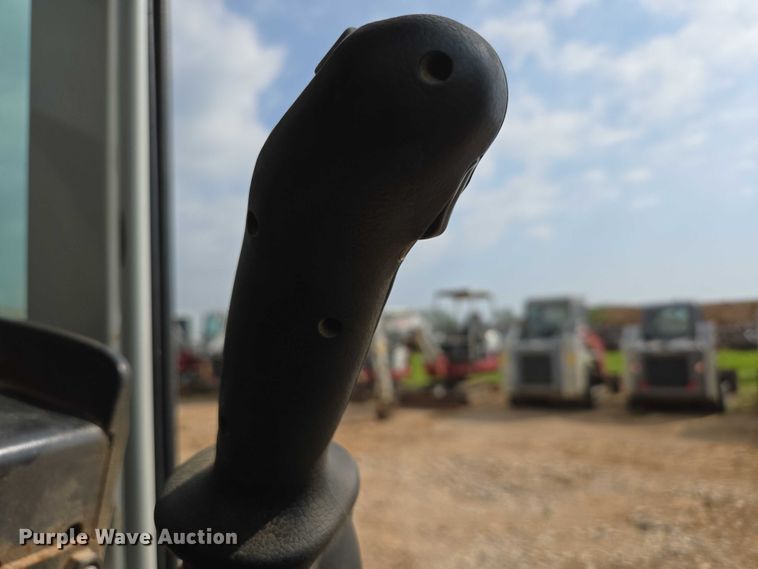 image for item EN3753 2015 Takeuchi TB240 mini excavator