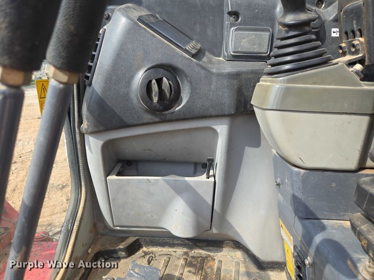 image for item EN3753 2015 Takeuchi TB240 mini excavator