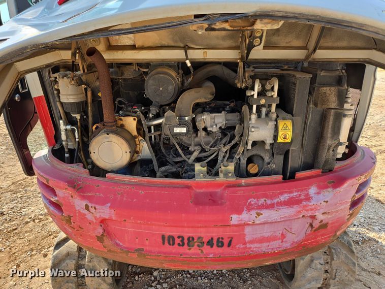 image for item EN3753 2015 Takeuchi TB240 mini excavator