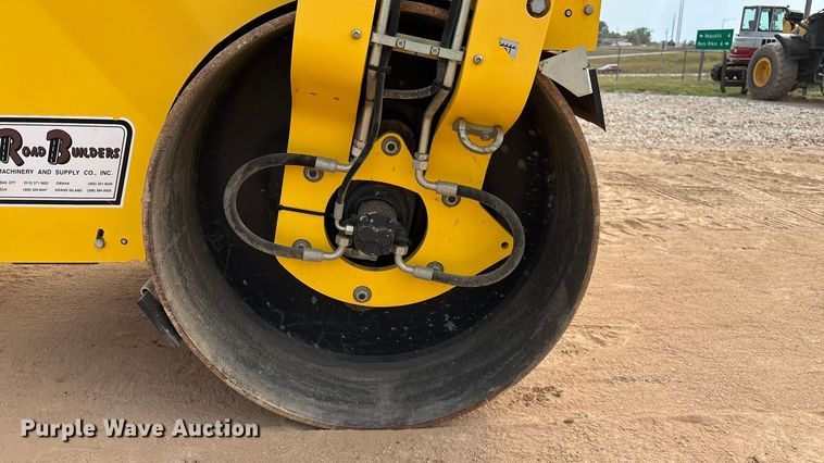 image for item EN5612 2018 Bomag BW138AD-5 double drum vibratory roller