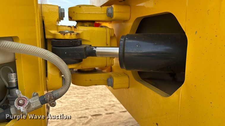 image for item EN5612 2018 Bomag BW138AD-5 double drum vibratory roller